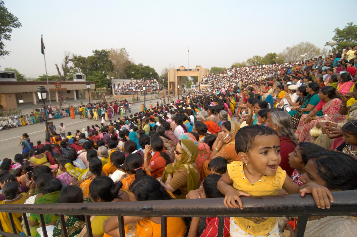 india, wagah, border crossing