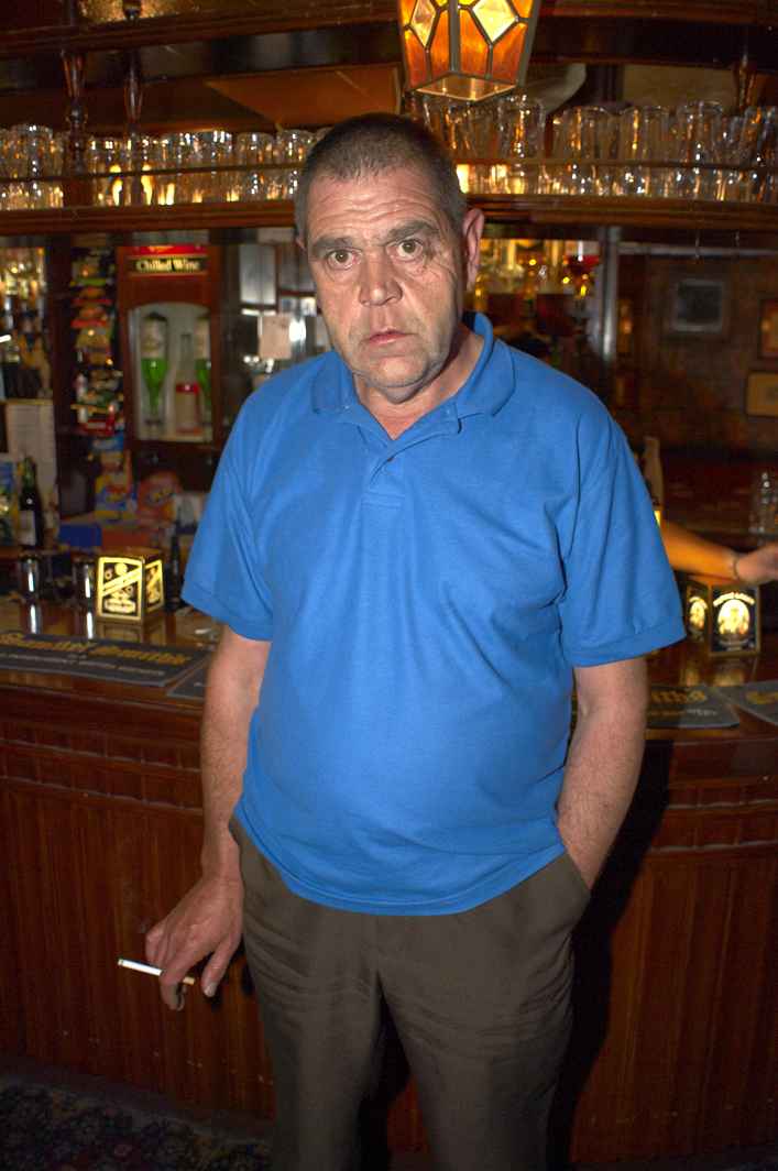 019-smoking_garry_cook